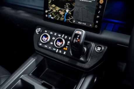 Land Rover Defender 3.0 D350 MHEV X-Dynamic HSE SUV 3dr Diesel Auto 4WD Euro 6 (s/s) (350 ps) 31