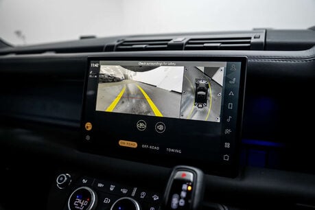 Land Rover Defender 3.0 Defender X-Dynamic HSE D MHEV A 4WD 3dr 34