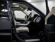 Land Rover Range Rover Sport 2.0 Range Rover Sport HSE Silver P400e Auto 4WD 5dr 28