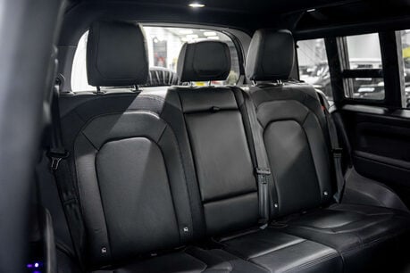 Land Rover Defender 3.0 Defender X-Dynamic HSE D MHEV A 4WD 3dr 26