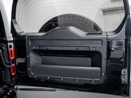 Land Rover Defender 3.0 Defender X-Dynamic HSE D MHEV A 4WD 3dr 21