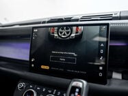 Land Rover Defender 3.0 Defender X-Dynamic HSE D MHEV A 4WD 3dr 37