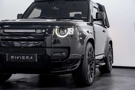 Land Rover Defender 3.0 Defender X-Dynamic HSE D MHEV A 4WD 3dr 8