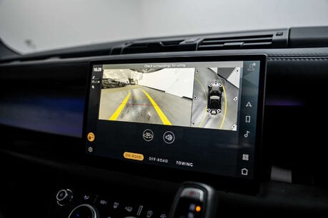 Land Rover Defender 3.0 Defender X-Dynamic HSE D MHEV A 4WD 3dr 36