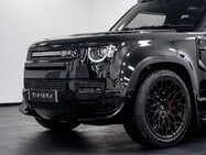 Land Rover Defender 3.0 Defender X-Dynamic HSE D MHEV A 4WD 3dr 12