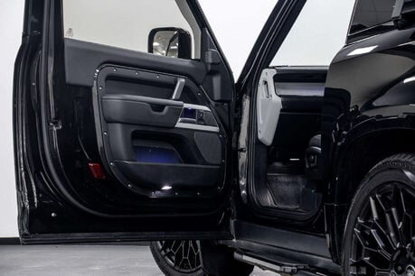 Land Rover Defender 3.0 Defender X-Dynamic HSE D MHEV A 4WD 3dr 6