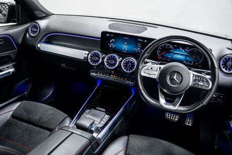 Mercedes-Benz GLB 1.3 GLB 200 AMG Line Premium+ Night Edition A 5dr 29