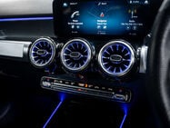 Mercedes-Benz GLB 1.3 GLB 200 AMG Line Premium+ Night Edition A 5dr 34
