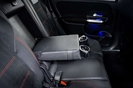 Mercedes-Benz GLB 1.3 GLB 200 AMG Line Premium+ Night Edition A 5dr 21