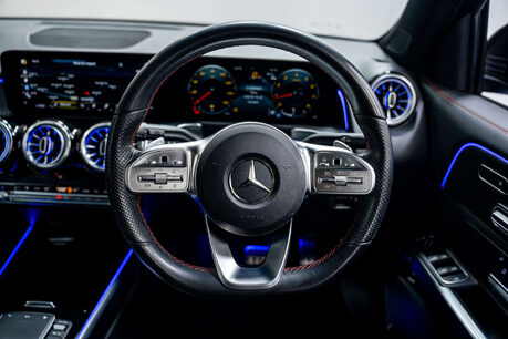 Mercedes-Benz GLB 1.3 GLB 200 AMG Line Premium+ Night Edition 5dr 31