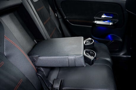 Mercedes-Benz GLB 1.3 GLB 200 AMG Line Premium+ Night Edition 5dr 21