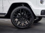 Mercedes-Benz G Series G 580 with EQ-Technology AMG Line Premium + 4WD 5dr 4