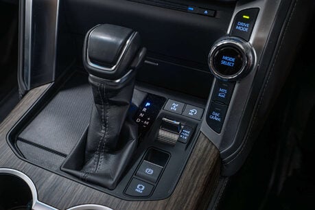 Toyota Land Cruiser ZX300 3.5 Automatic Petrol 34