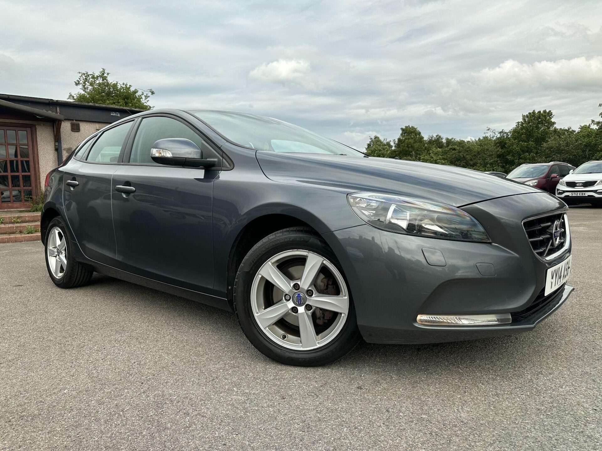 Volvo V40