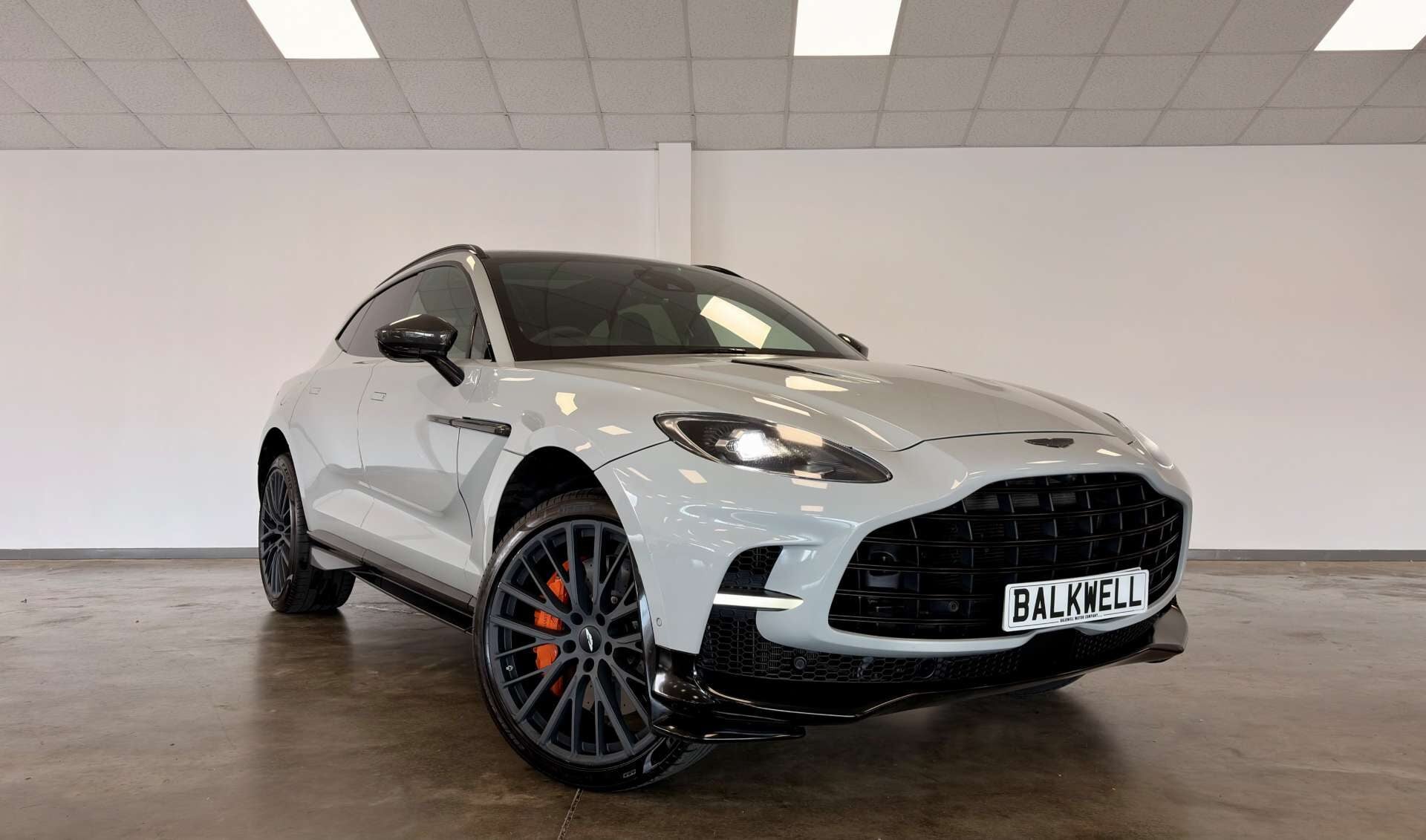Aston Martin Dbx