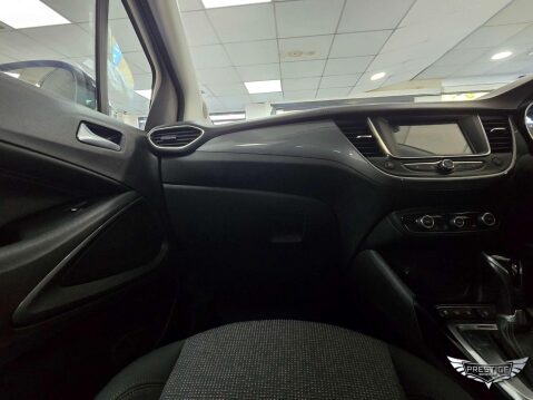 Vauxhall Crossland 1.2 Turbo Elite Auto Euro 6 (s/s) 5dr 44