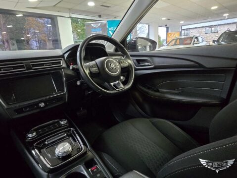 MG MG5 52.5kWh Excite Auto 5dr 50