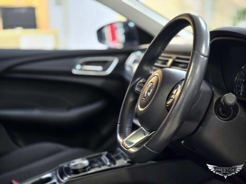 MG MG5 52.5kWh Excite Auto 5dr 51