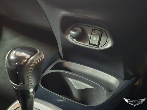 Toyota Yaris 1.5 VVT-h Design E-CVT Euro 6 5dr 25