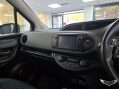 Toyota Yaris 1.5 VVT-h Design E-CVT Euro 6 5dr 29