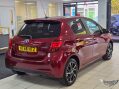 Toyota Yaris 1.5 VVT-h Design E-CVT Euro 6 5dr 4