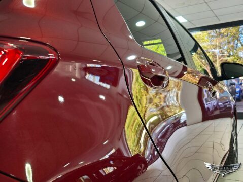 Toyota Yaris 1.5 VVT-h Design E-CVT Euro 6 5dr 68