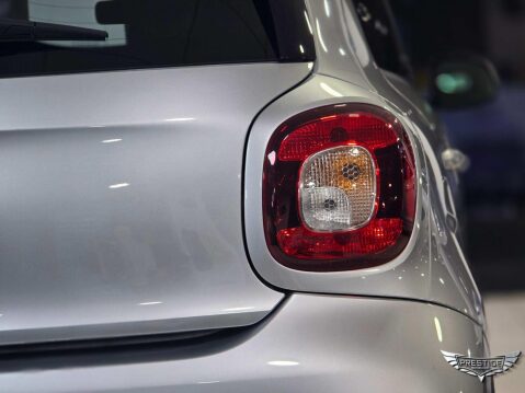 Smart Forfour 17.6kWh Premium Auto 5dr (22kW Charger) 8