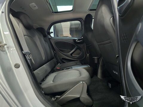 Smart Forfour 17.6kWh Premium Auto 5dr (22kW Charger) 59