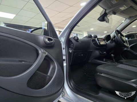 Smart Forfour 17.6kWh Premium Auto 5dr (22kW Charger) 47