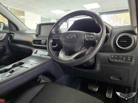 Hyundai KONA 39kWh SE Auto 5dr (10.5kW Charger) 73