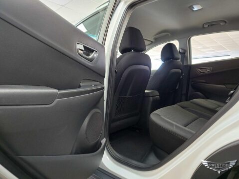 Hyundai KONA 39kWh SE Auto 5dr (10.5kW Charger) 46