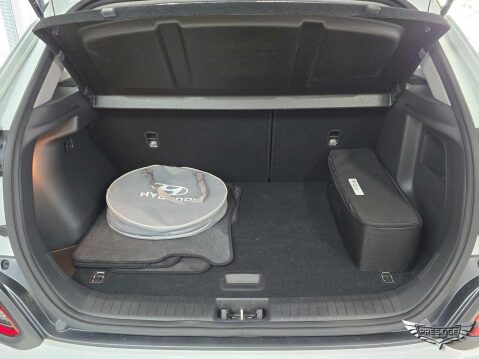 Hyundai KONA 39kWh SE Auto 5dr (10.5kW Charger) 92