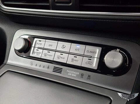 Hyundai KONA 39kWh SE Auto 5dr (10.5kW Charger) 30