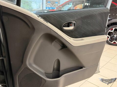 Toyota Yaris 1.3 VVT-i TR 5dr 64