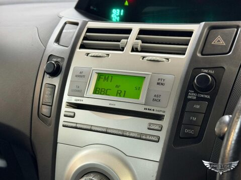 Toyota Yaris 1.3 VVT-i TR 5dr 26