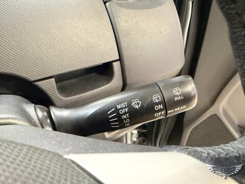 Toyota Yaris 1.3 VVT-i TR 5dr 47