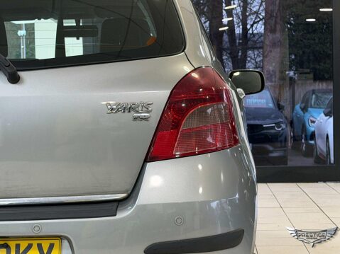 Toyota Yaris 1.3 VVT-i TR 5dr 8