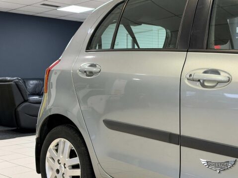 Toyota Yaris 1.3 VVT-i TR 5dr 16