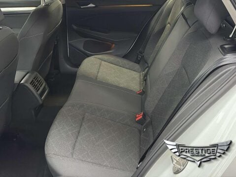 Volkswagen Golf 1.5 TSI Life Euro 6 (s/s) 5dr 10