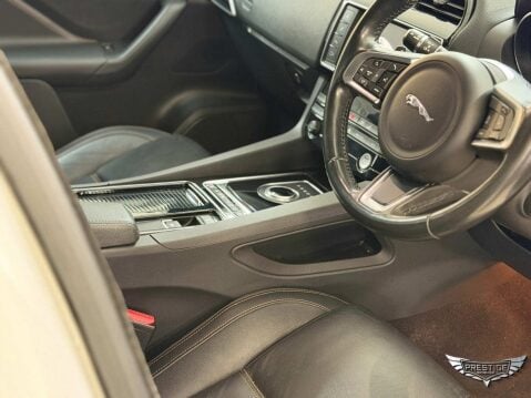 Jaguar F-Pace 2.0 D180 Prestige Auto AWD Euro 6 (s/s) 5dr 25