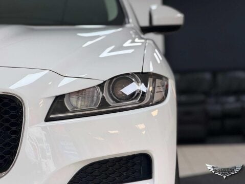Jaguar F-Pace 2.0 D180 Prestige Auto AWD Euro 6 (s/s) 5dr 6