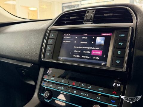 Jaguar F-Pace 2.0 D180 Prestige Auto AWD Euro 6 (s/s) 5dr 34