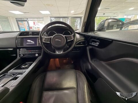 Jaguar F-Pace 2.0 D180 Prestige Auto AWD Euro 6 (s/s) 5dr 50