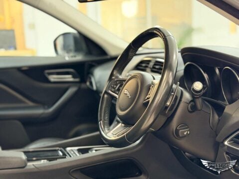 Jaguar F-Pace 2.0 D180 Prestige Auto AWD Euro 6 (s/s) 5dr 52