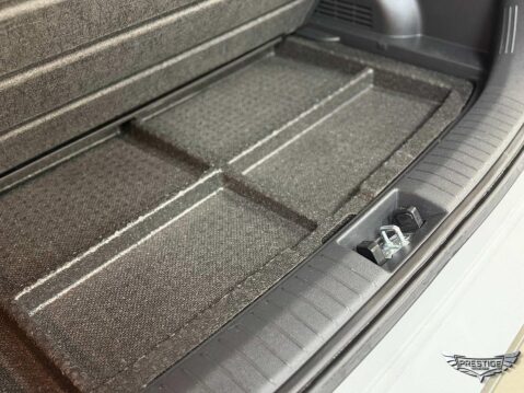 Hyundai KONA 64kWh Premium Auto 5dr (10.5kW Charger) 90