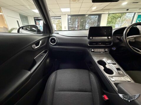 Hyundai KONA 64kWh Premium Auto 5dr (10.5kW Charger) 48
