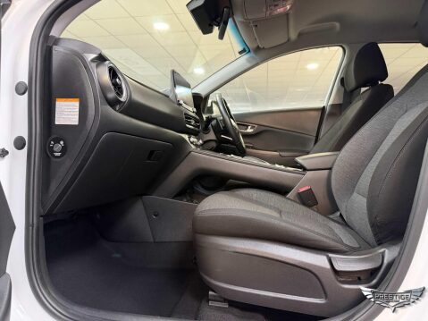 Hyundai KONA 64kWh Premium Auto 5dr (10.5kW Charger) 72