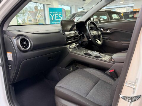 Hyundai KONA 64kWh Premium Auto 5dr (10.5kW Charger) 22