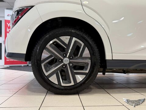 Hyundai KONA 64kWh Premium Auto 5dr (10.5kW Charger) 70