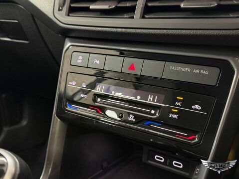 Volkswagen T-Cross 1.0 TSI SEL Euro 6 (s/s) 5dr 25